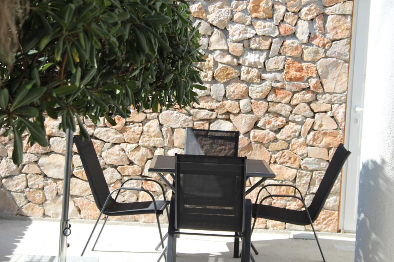 Apartmani "Mali Mago" ตรีบูนย์ ภายนอก รูปภาพ
